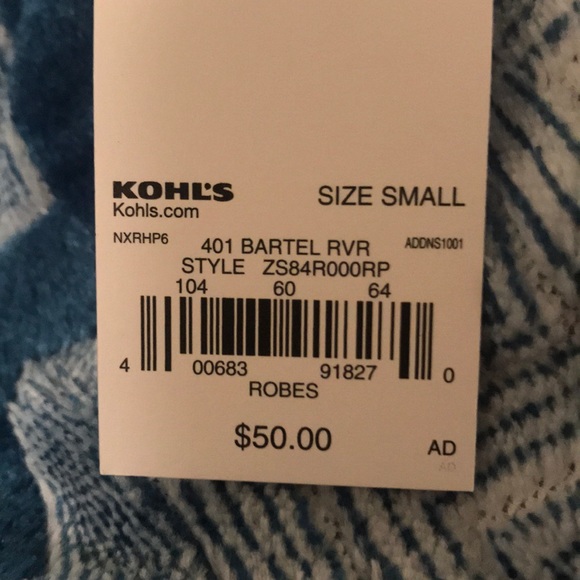 Robe - Picture 8 of 8